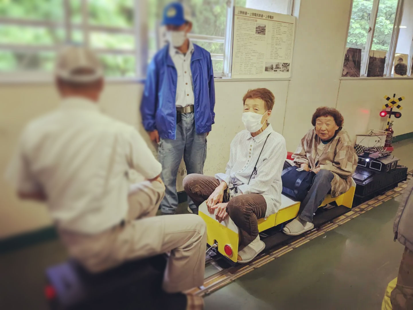 ミニデキ電気機関車走行会 ・ 大盛況に終わりました